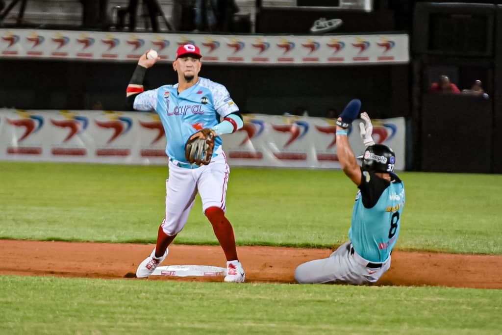 ASÍ VA LA LVBP. Resultados del lunes, posiciones, pitchers y TV del martes ASÍ VA LA LVBP. Resultados del lunes, posiciones, pitchers y TV del martes