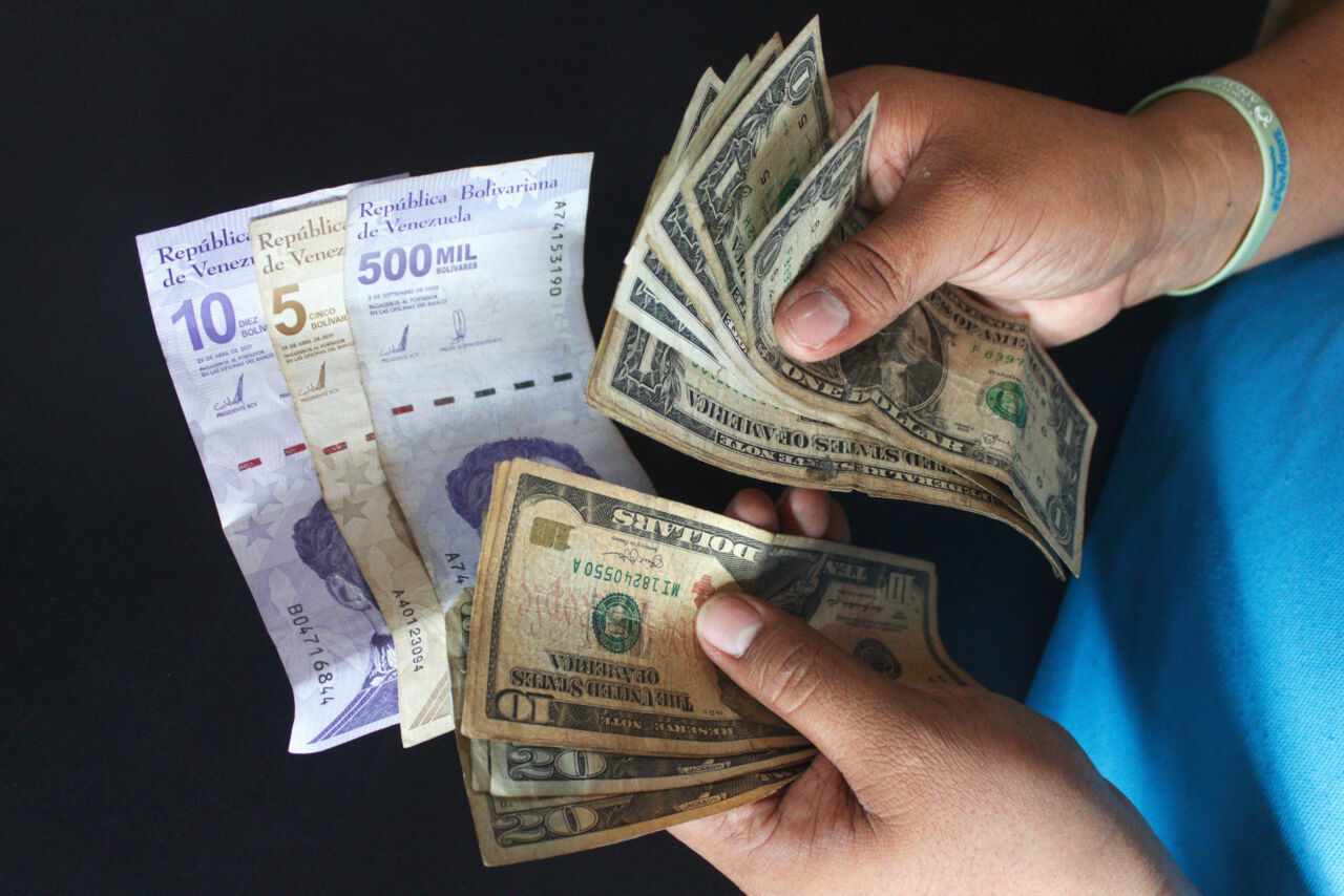 Inicia el pago del Bono Contra la Guerra Económica Inicia el pago del Bono Contra la Guerra Económica