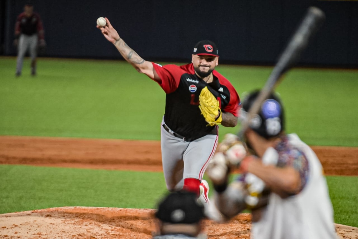 Max Castillo encabeza la rotación de unos Cardenales que siguen pensando en Anderson Espinoza Max Castillo encabeza la rotación de unos Cardenales que siguen pensando en Anderson Espinoza