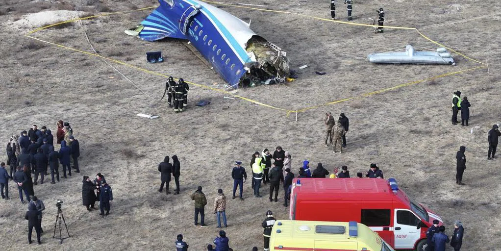 Rusia promete a Azerbaiyán castigar a los responsables del supuesto derribo de un avión Rusia promete a Azerbaiyán castigar a los responsables del supuesto derribo de un avión