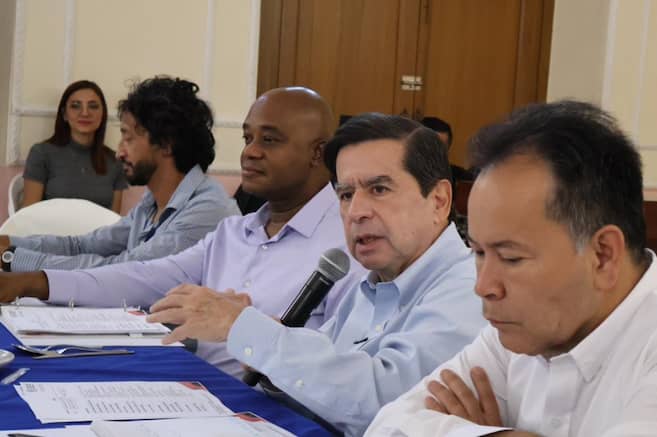 Ministros de Petro, Murillo y Cristo, se reunieron con gremios ante cierre de la frontera con Venezuela | Noticias hoy Ministros de Petro, Murillo y Cristo, se reunieron con gremios ante cierre de la frontera con Venezuela | Noticias hoy