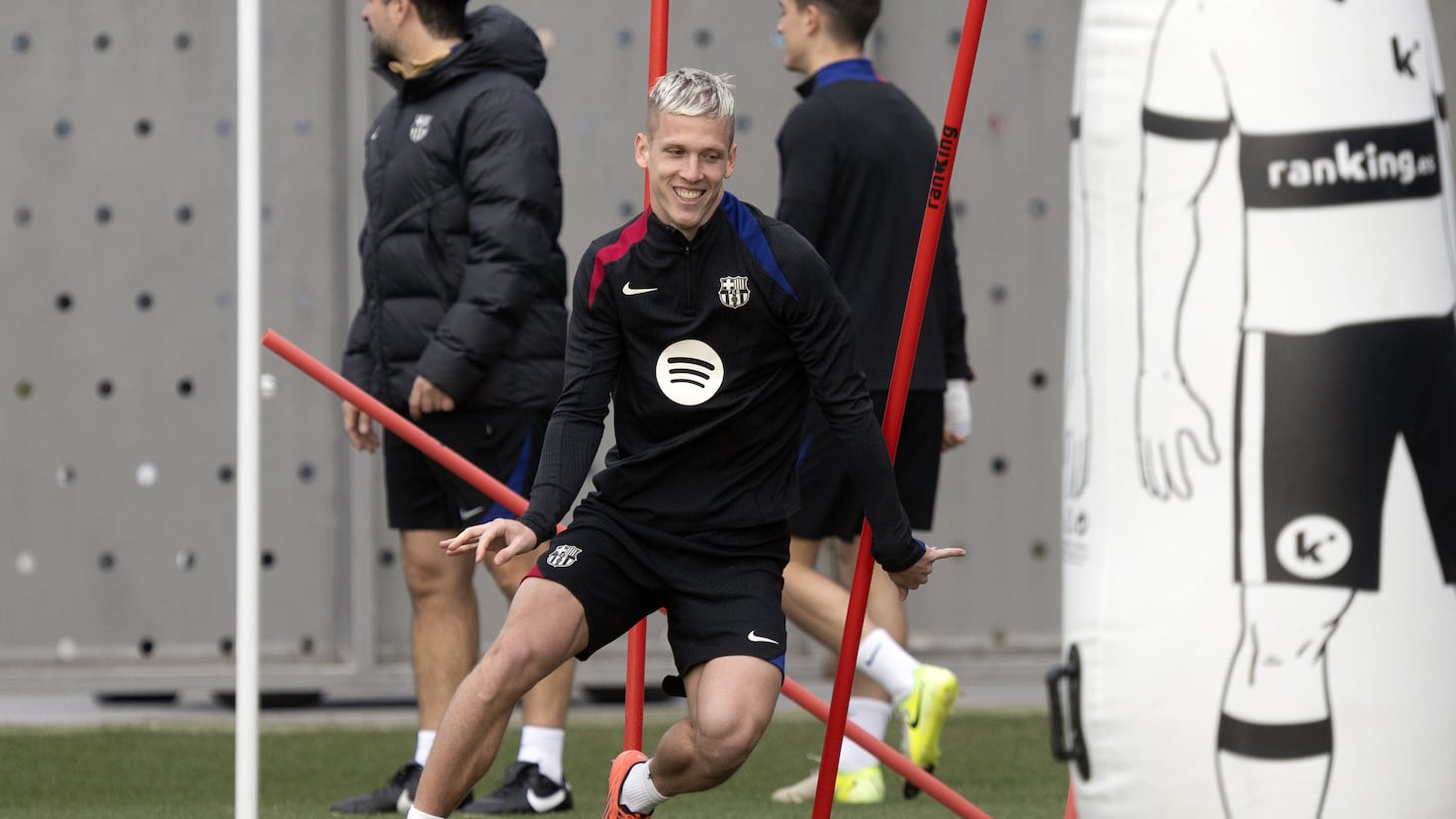 Mientras tanto… Dani Olmo se entrena con normalidad