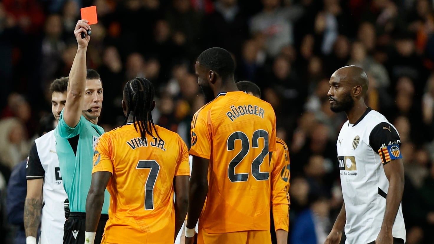 Real Madrid | Indignación total con el arbitraje de Soto y Muñiz Real Madrid | Indignación total con el arbitraje de Soto y Muñiz