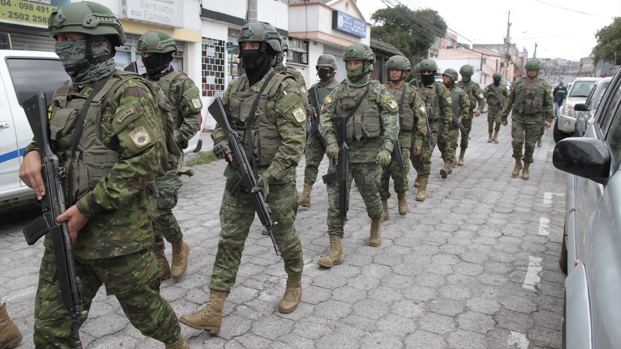La Fiscalía de Ecuador confirma que el ADN de los cuatro cuerpos calcinados hallados en la base militar de Taura son de los menores desaparecidos La Fiscalía de Ecuador confirma que el ADN de los cuatro cuerpos calcinados hallados en la base militar de Taura son de los menores desaparecidos