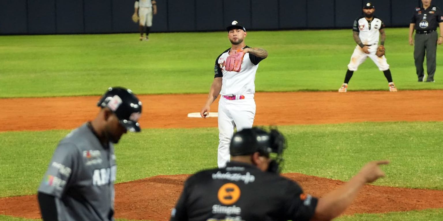 Águilas remontan ante Tigres, que sufren sexta derrota al hilo en la LVBP Águilas remontan ante Tigres, que sufren sexta derrota al hilo en la LVBP