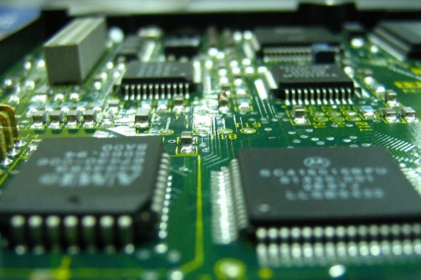 EEUU corre el riesgo de ceder el mercado de chips a China, según analistas